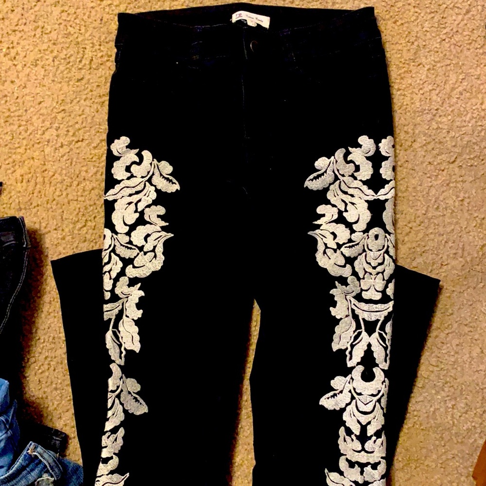 Cotton candy black jeans with embroidery. Size small